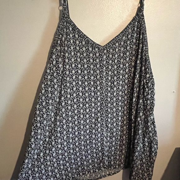 Maurices adjustable float tank top Size 0X - Picture 2 of 5